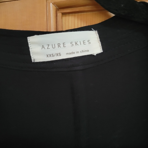 Azure skies tunic - Picture 2 of 2